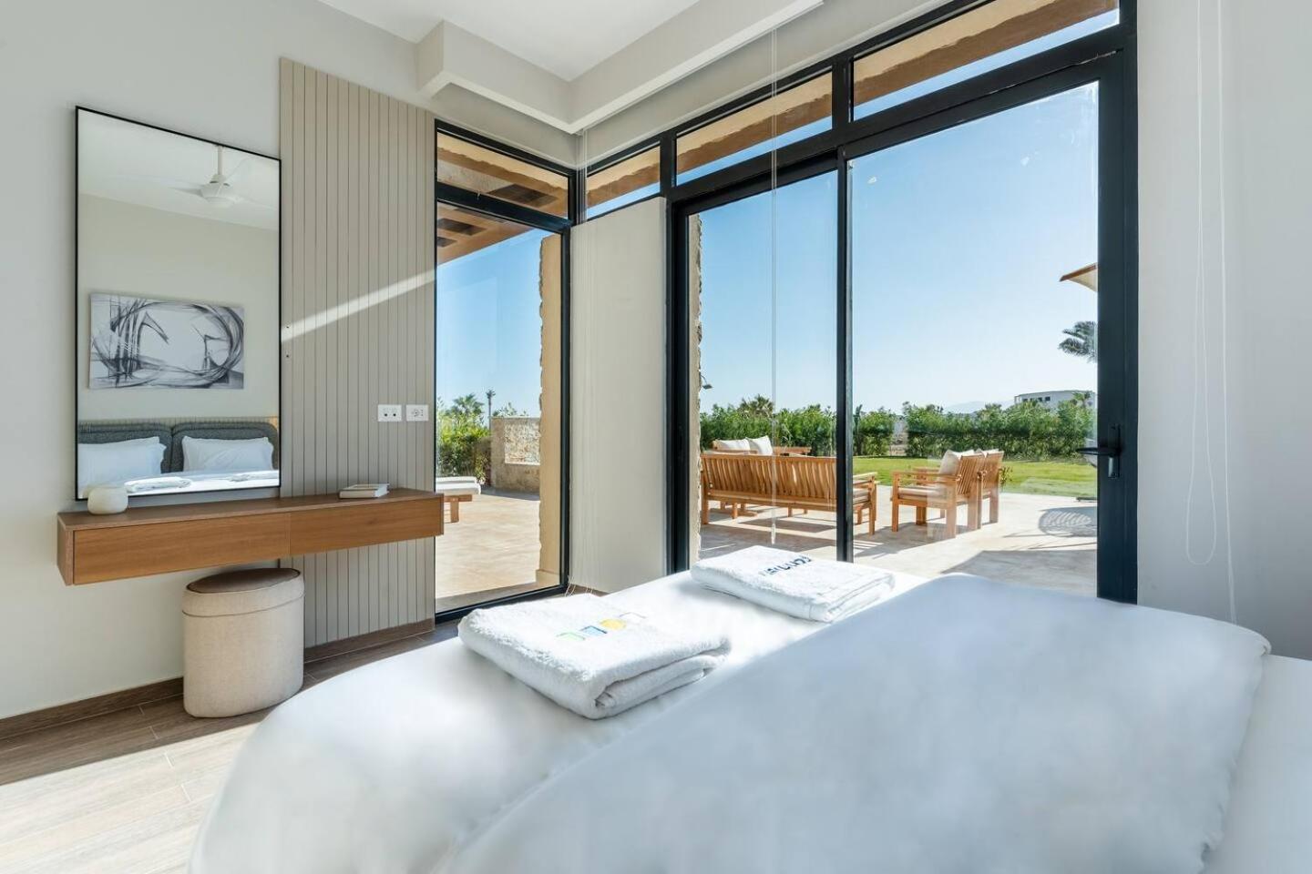 Modern Luxury In Somabay *